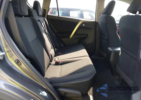 2014 Toyota Rav4 Xle z USA, uszkodzony, nr VIN 2T3RFREV6EW191411